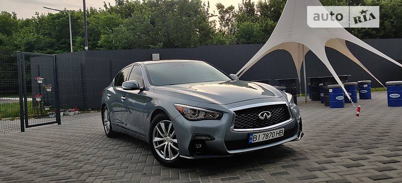 Седан Infiniti Q50 2014 в Полтаве