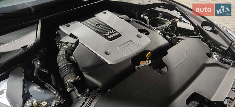 Седан Infiniti Q50 2014 в Полтаві