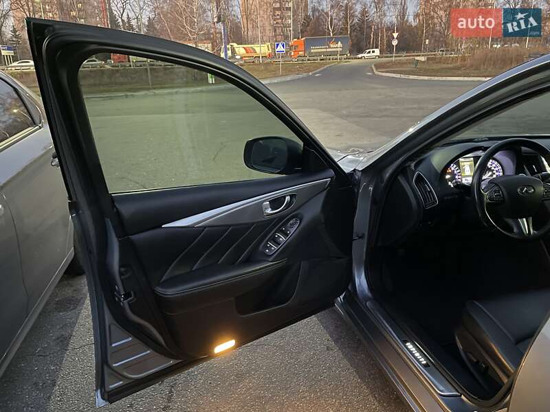 Седан Infiniti Q50 2014 в Полтаві