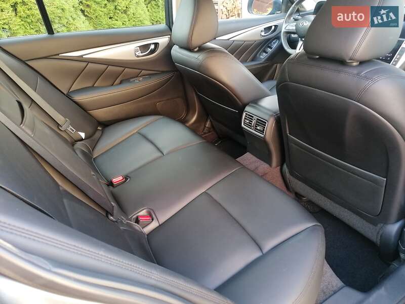 Седан Infiniti Q50 2020 в Львове