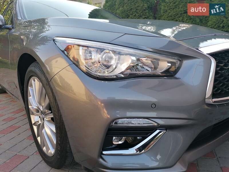 Седан Infiniti Q50 2020 в Львове