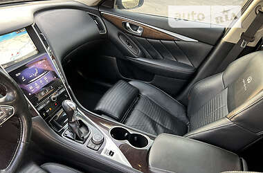 Седан Infiniti Q50 2014 в Днепре