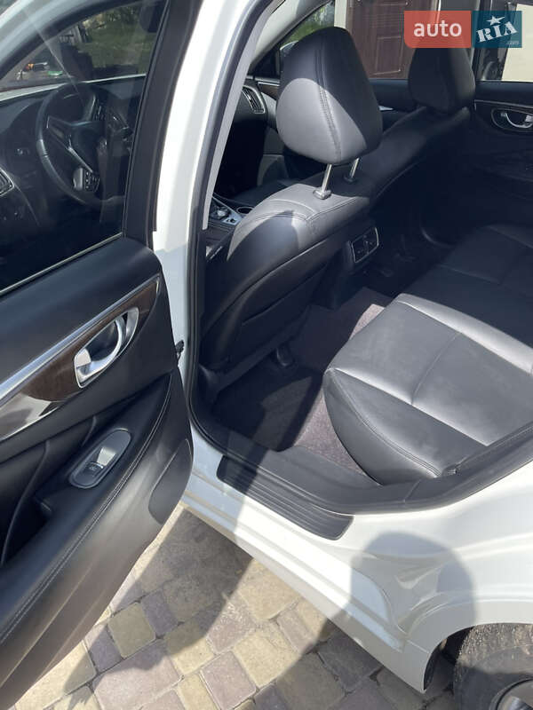 Седан Infiniti Q50 2018 в Дніпрі