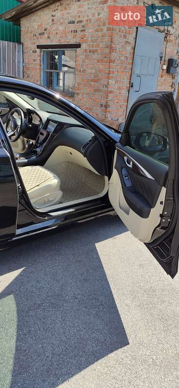 Седан Infiniti Q50 2017 в Чернигове