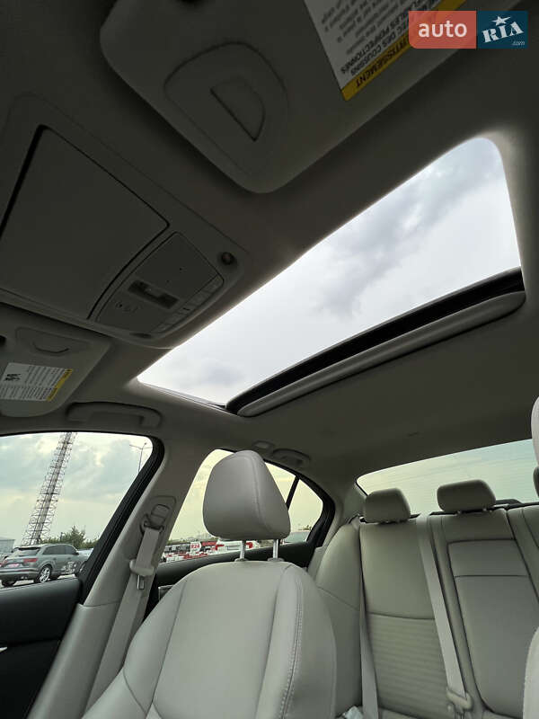 Седан Infiniti Q50 2020 в Вінниці