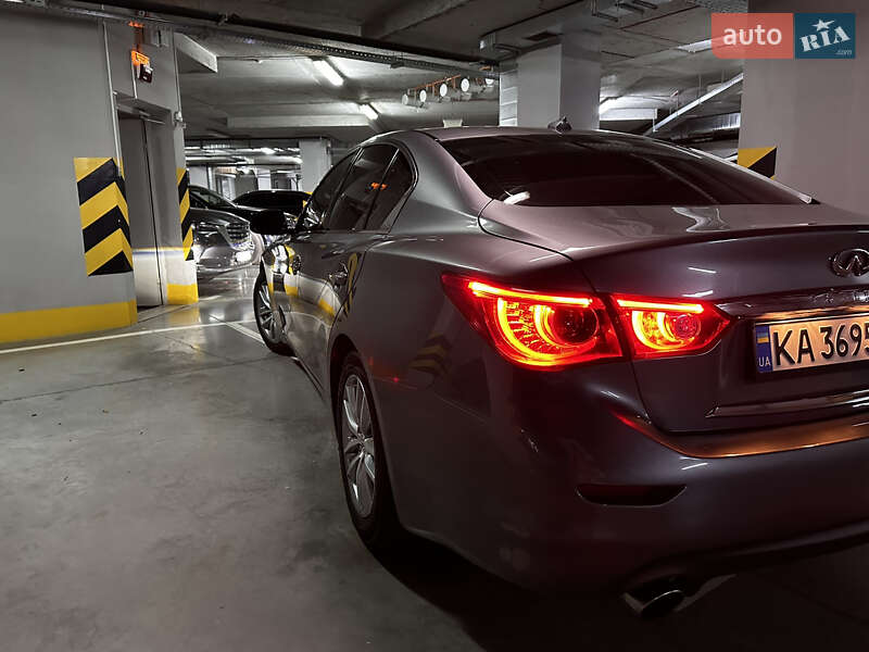 Седан Infiniti Q50 2016 в 