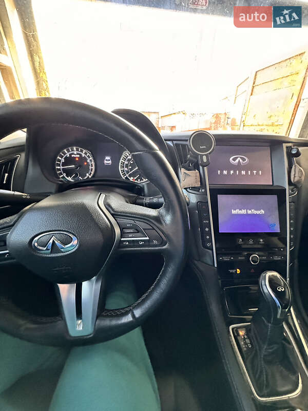 Седан Infiniti Q50 2018 в Одессе