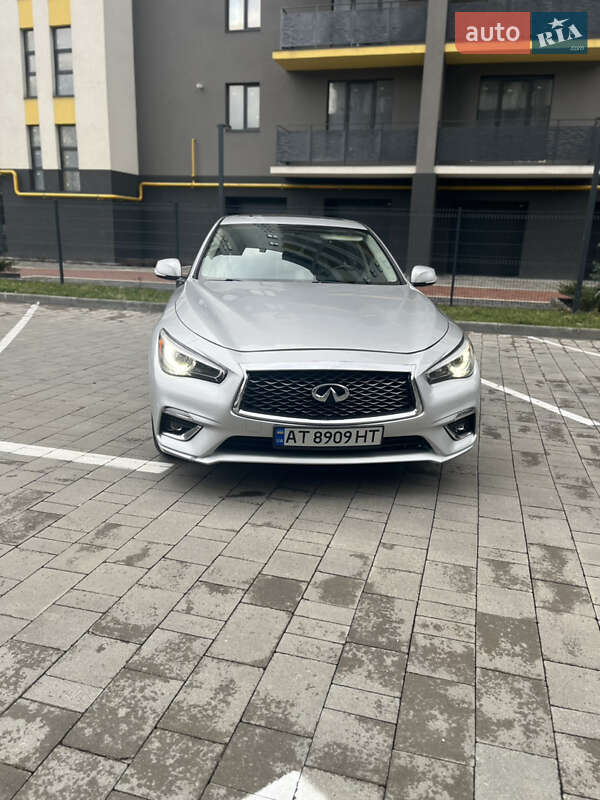 Седан Infiniti Q50 2017 в Ивано-Франковске