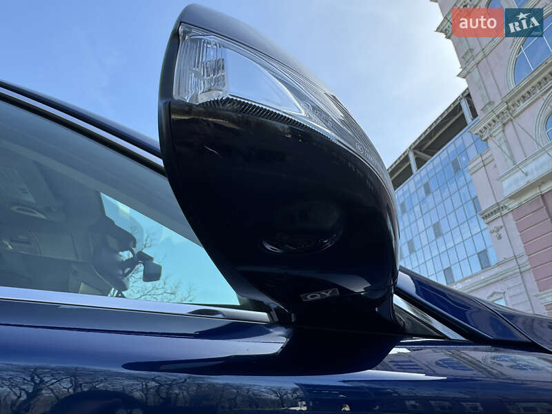 Седан Infiniti Q50 2016 в Одессе