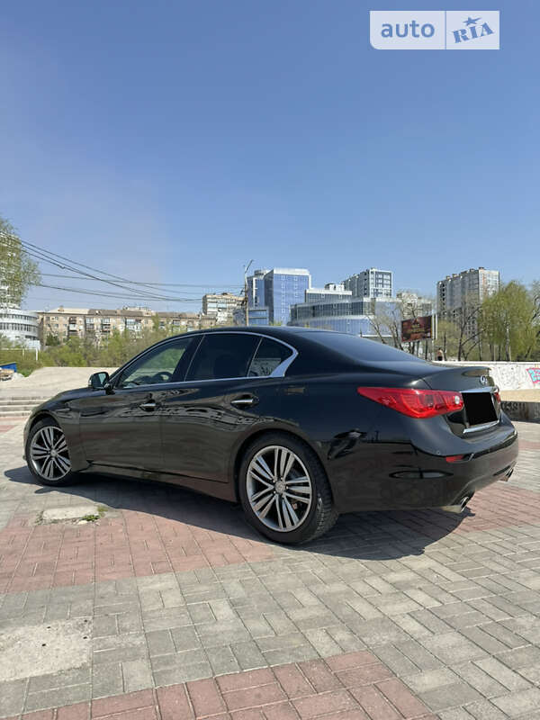 Седан Infiniti Q50 2014 в Запоріжжі
