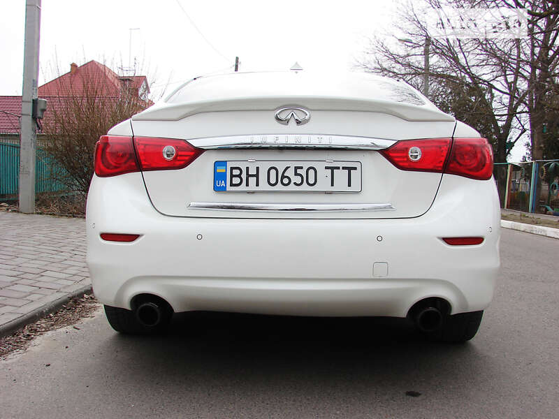 Седан Infiniti Q50 2016 в Одессе