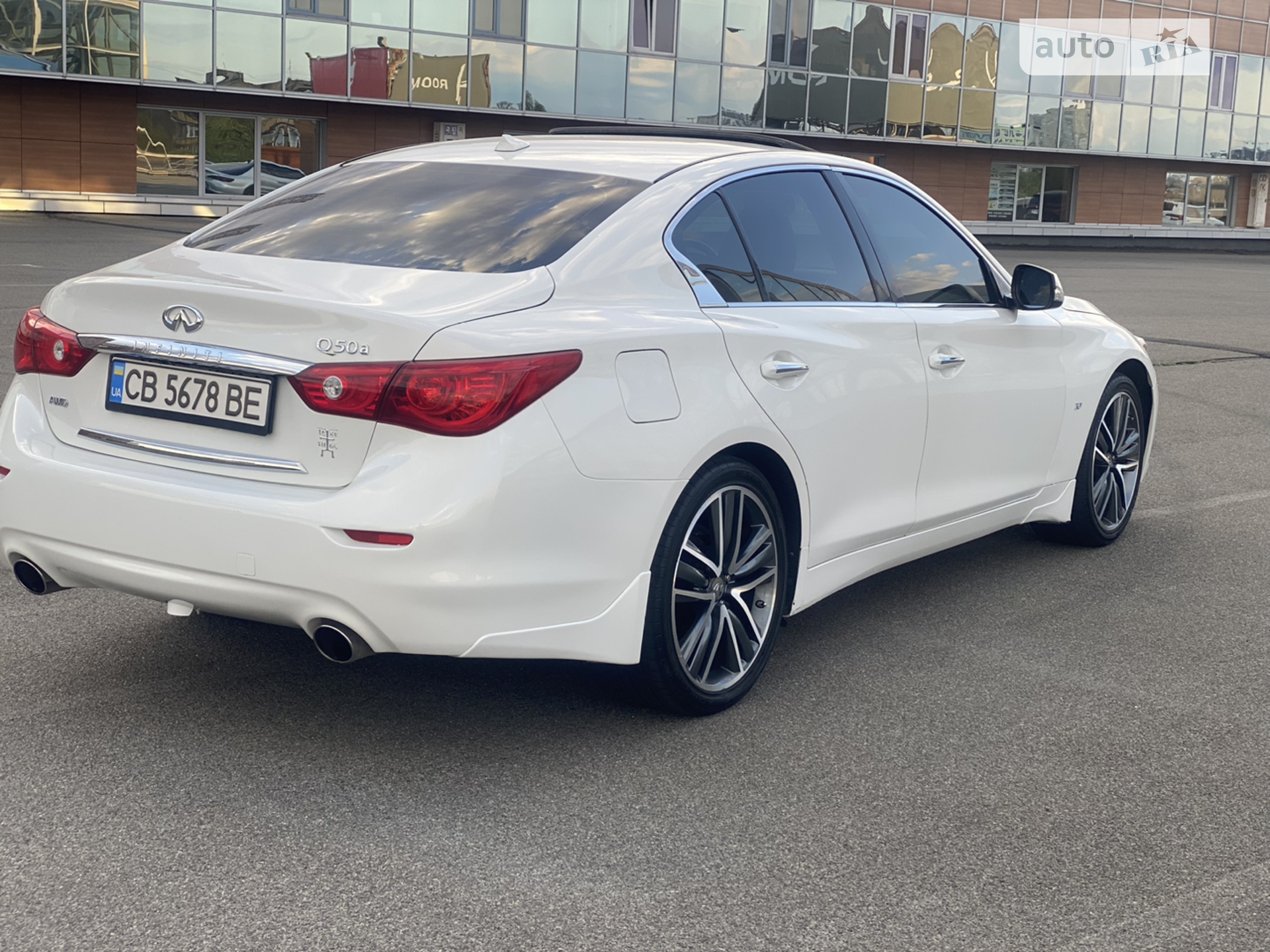 2015 Infiniti Q50 - мініатюра 13