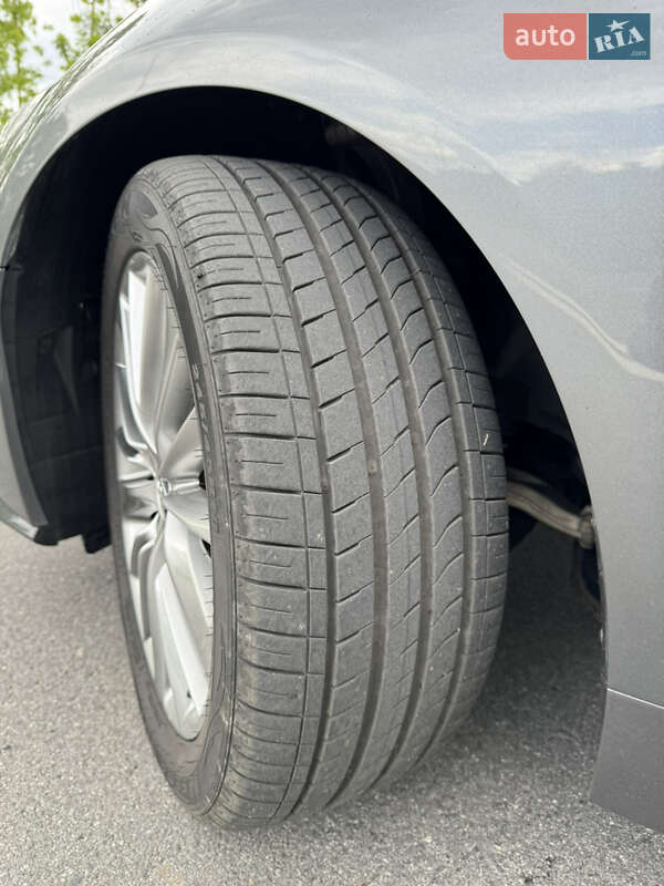 Седан Infiniti Q50 2017 в Хмельницком фото 49 Седан Infiniti Q50 2017 в Хмельницком