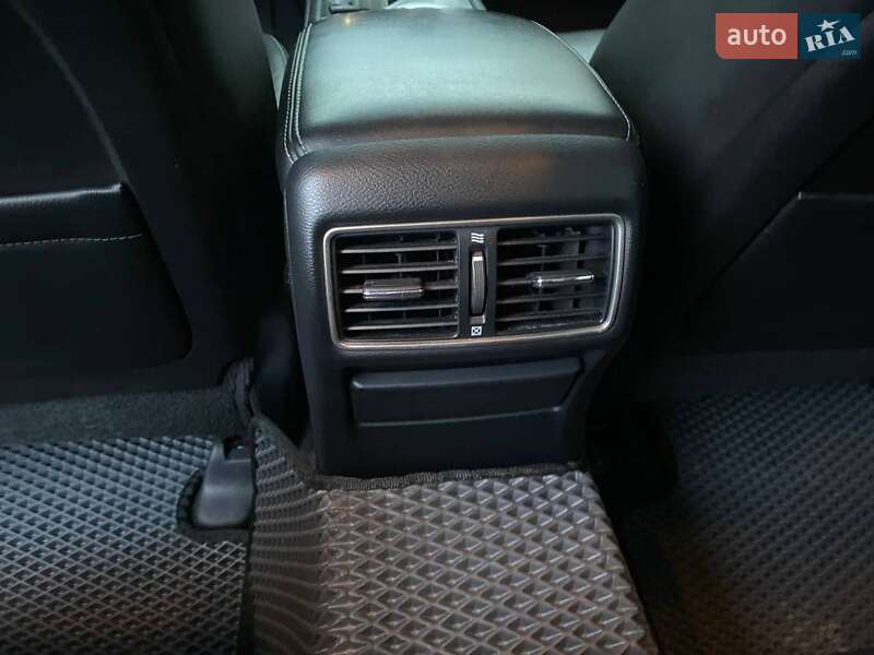 Седан Infiniti Q50 2015 в Киеве фото 33 Седан Infiniti Q50 2015 в Киеве