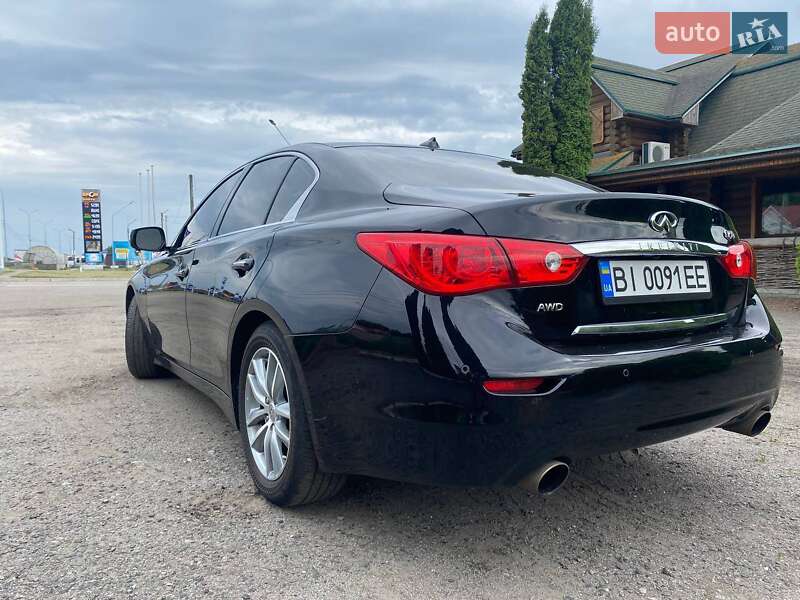 Седан Infiniti Q50 2015 в Киеве фото 10 Седан Infiniti Q50 2015 в Киеве