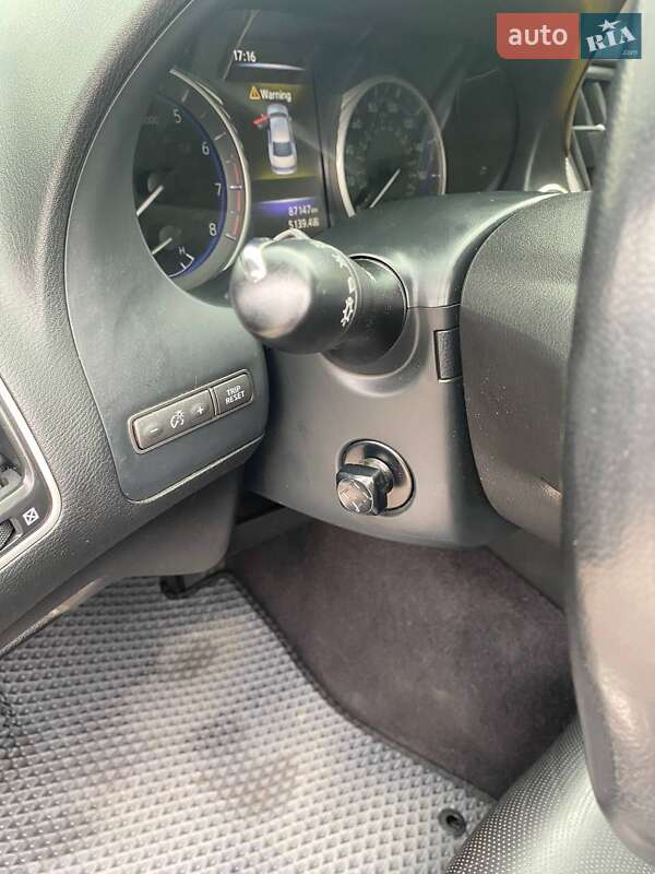 Седан Infiniti Q50 2015 в Киеве фото 22 Седан Infiniti Q50 2015 в Киеве