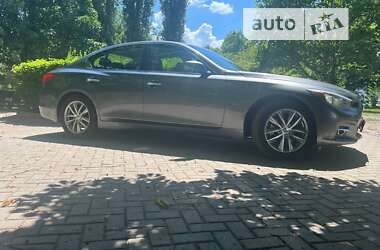 Седан Infiniti Q50 2015 в Николаеве