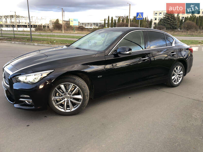 Седан Infiniti Q50 2016 в Кам'янець-Подільському