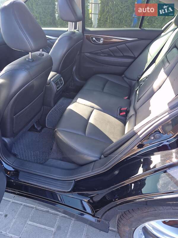 Седан Infiniti Q50 2018 в Черкасах