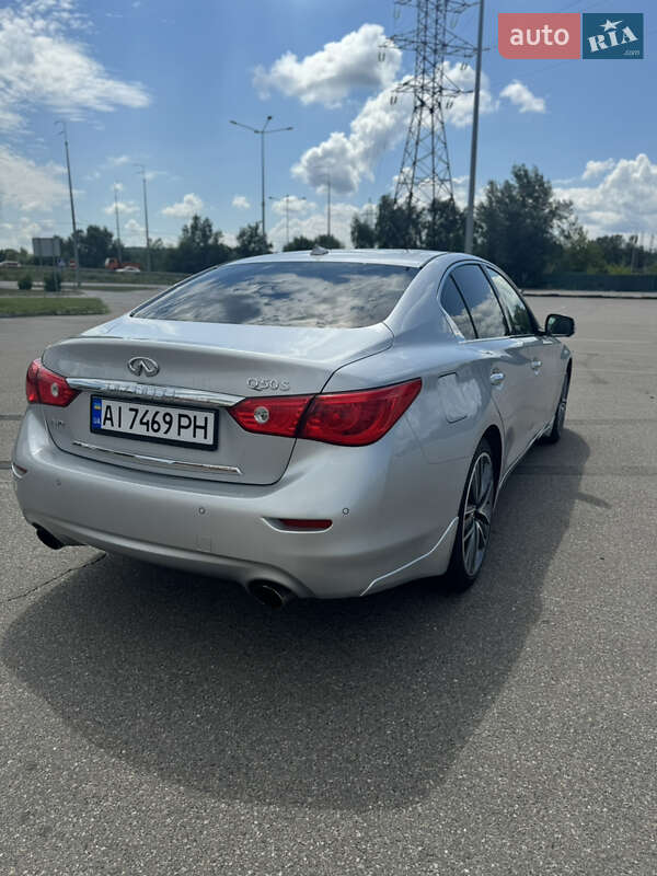 Седан Infiniti Q50 2016 в Киеве