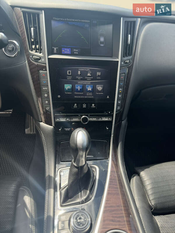 Седан Infiniti Q50 2016 в Киеве