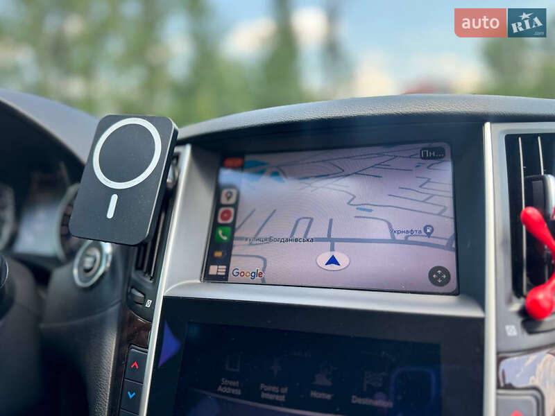 Седан Infiniti Q50 2015 в Львові