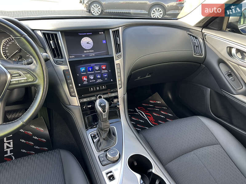 Седан Infiniti Q50 2019 в Ужгороді