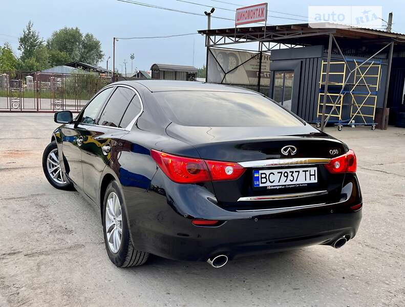 Седан Infiniti Q50 2016 в Львове