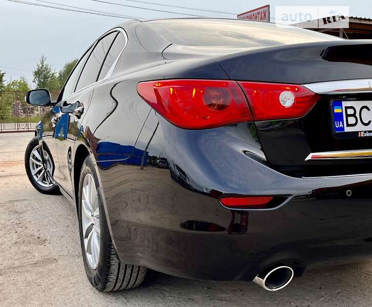 Седан Infiniti Q50 2016 в Львове