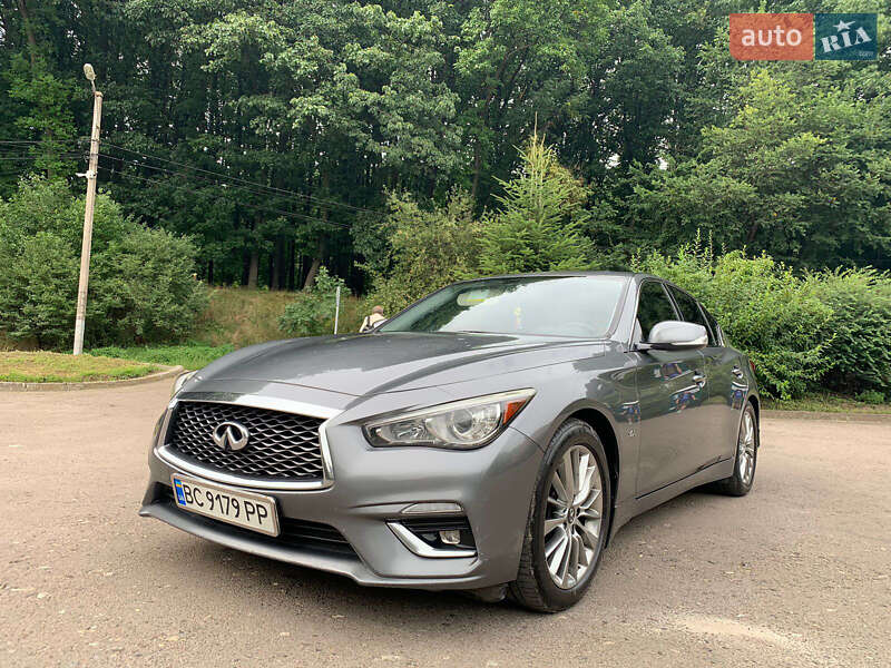 Седан Infiniti Q50 2017 в Львові