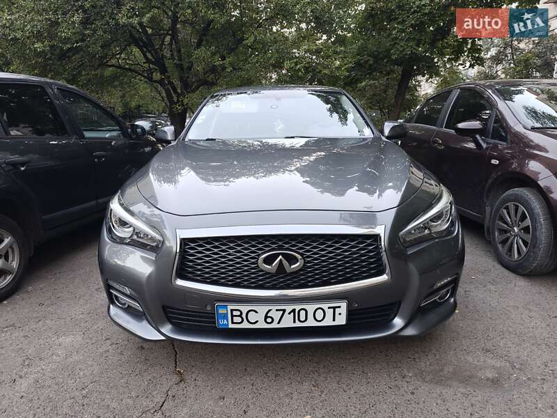 Седан Infiniti Q50 2015 в Львові