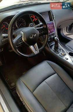 Седан Infiniti Q50 2017 в 