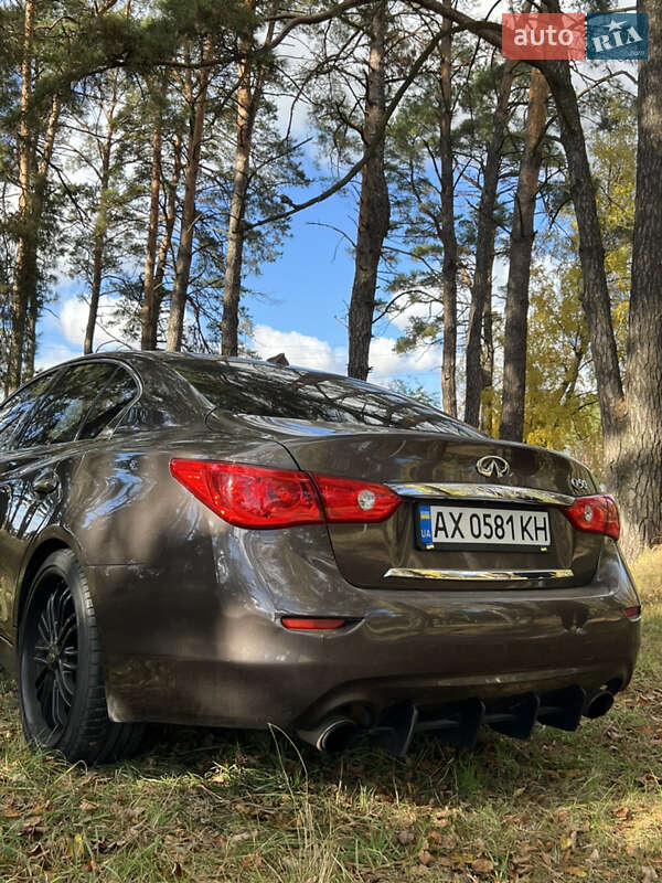 Седан Infiniti Q50 2017 в Чернигове
