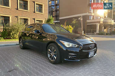Седан Infiniti Q50 2015 в 