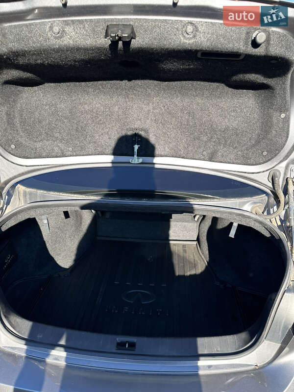 Седан Infiniti Q50 2019 в Нововолинську