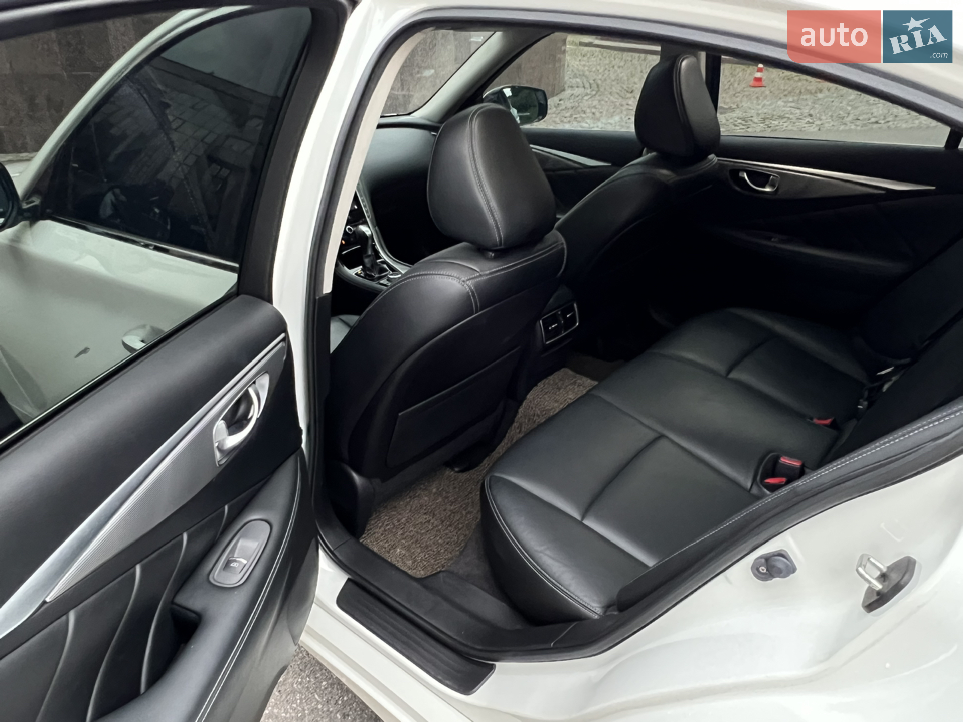 2014 Infiniti Q50 - мініатюра 13