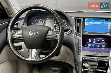 Седан Infiniti Q50 2014 в Одессе