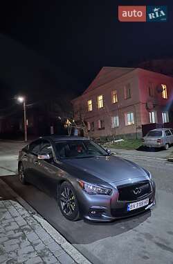 Седан Infiniti Q50 2016 в Острозі