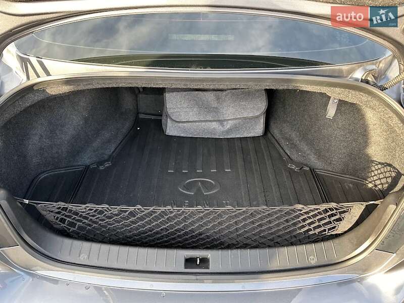 Седан Infiniti Q50 2018 в Запоріжжі