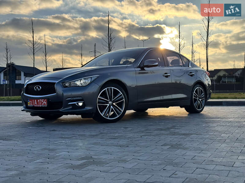 Седан Infiniti Q50 2014 в Києві