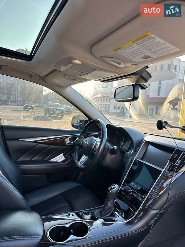 Седан Infiniti Q50 2019 в Киеве
