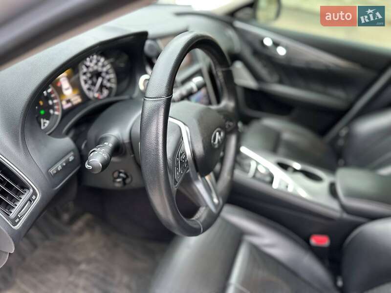 Седан Infiniti Q50 2017 в Днепре