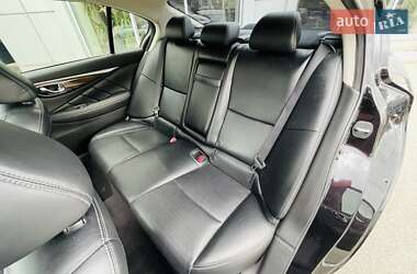 Седан Infiniti Q50 2016 в 