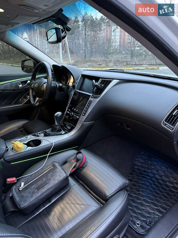 Седан Infiniti Q50 2017 в Києві