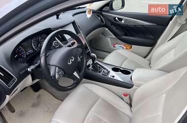 Седан Infiniti Q50 2017 в 