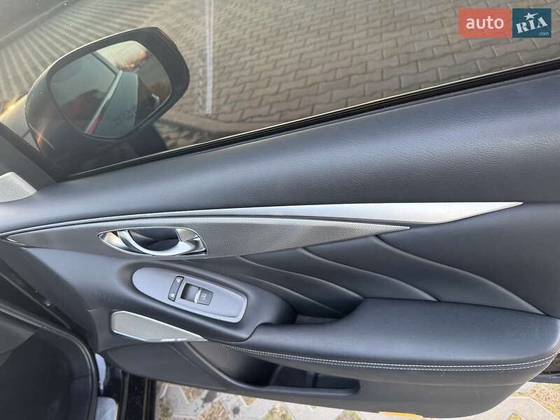 Седан Infiniti Q50 2016 в Одесі