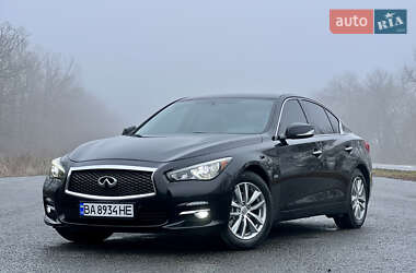 Седан Infiniti Q50 2015 в Олександрії