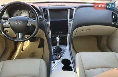 Седан Infiniti Q50 2013 в Киеве