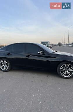 Седан Infiniti Q50 2019 в 