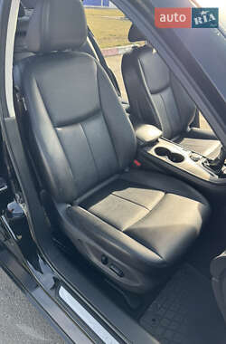 Седан Infiniti Q50 2016 в 